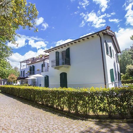 Residence Casa Bianca Marina di Massa Eksteriør bilde