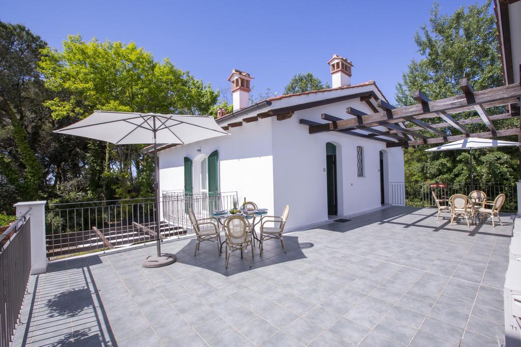 Residence Casa Bianca Marina di Massa Eksteriør bilde